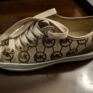 Michael Kors MK city sneaker size 6.5 usa size